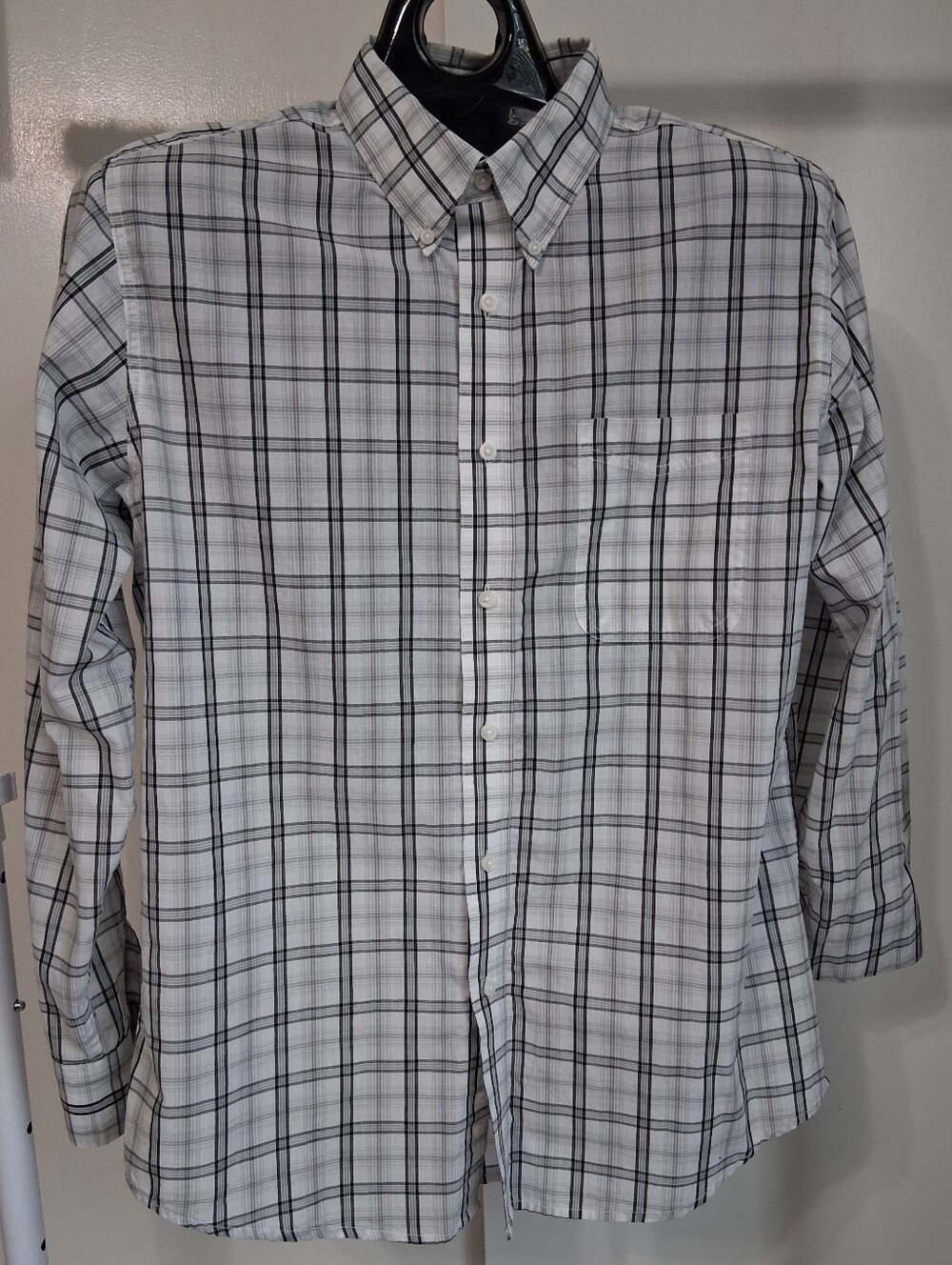 Men's Wrangler Riata White Gray and Black Plaid Button-Down Shirt Sz L